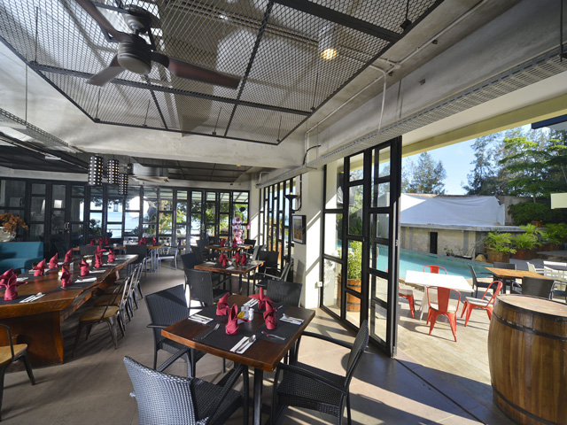 Beer & Barrel Kitchen N' Lounge